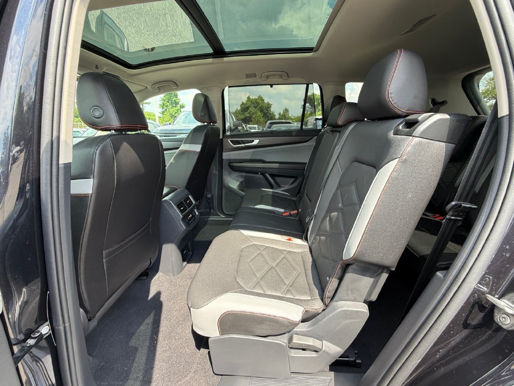 Used 2026 Volkswagen Atlas Peak Edition AWD/4WD image 24