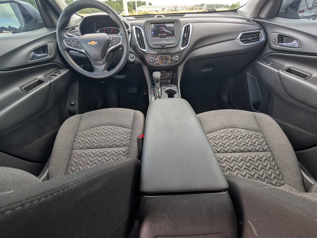 Used 2024 Chevrolet Equinox LT FWD image 25