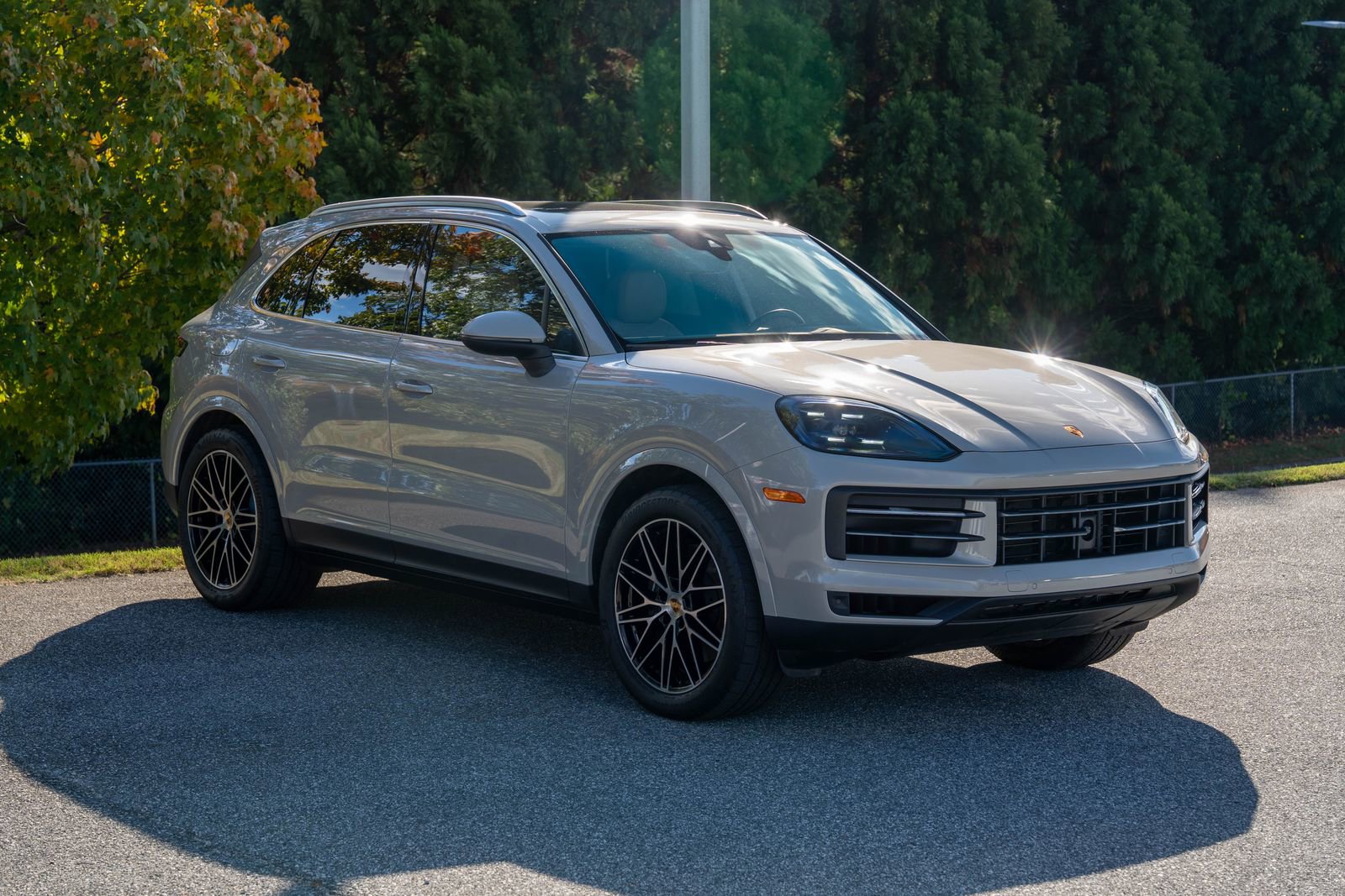 Certified 2024 Porsche Cayenne image 9