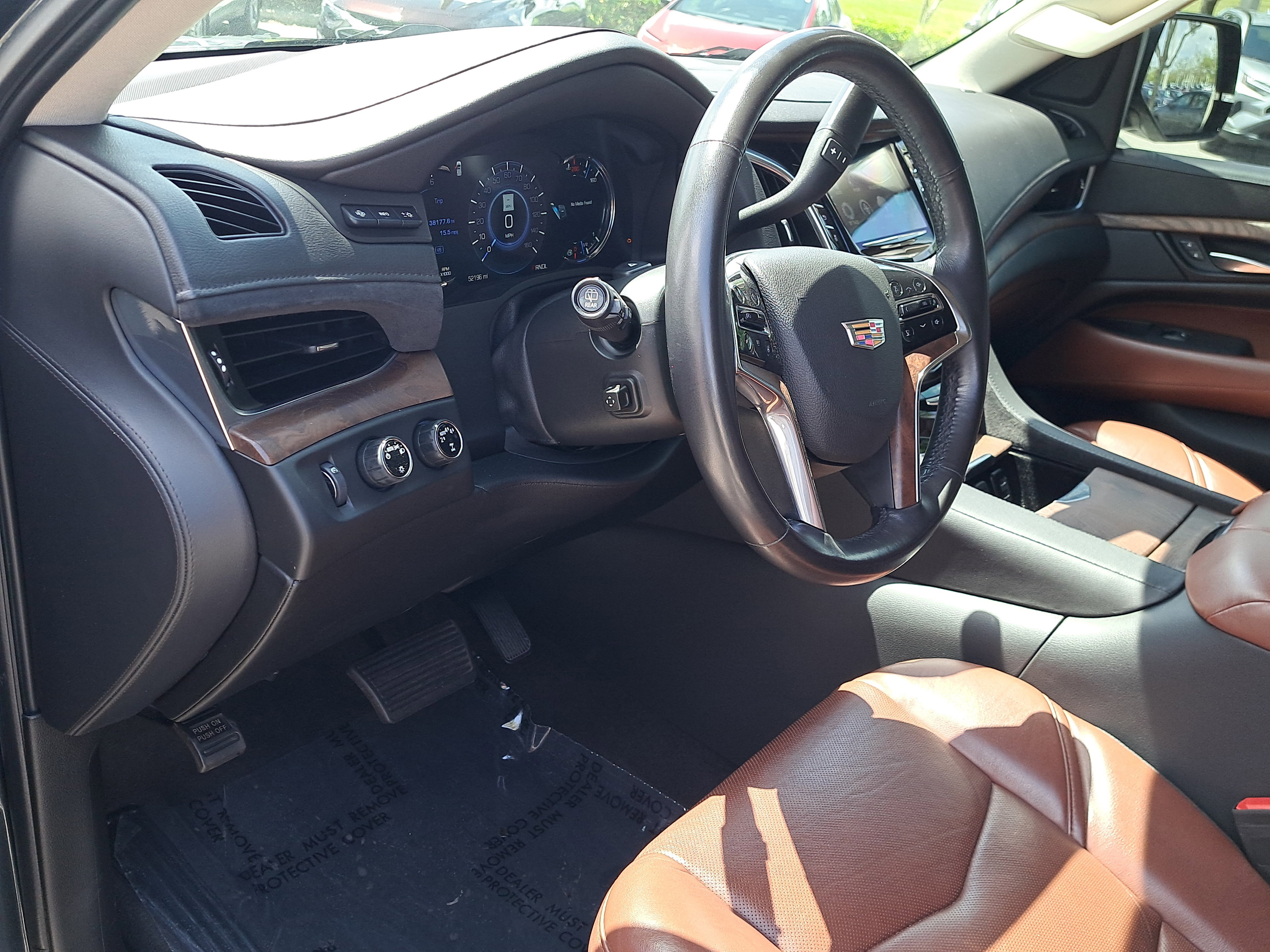 Used 2020 Cadillac Escalade Luxury image 13