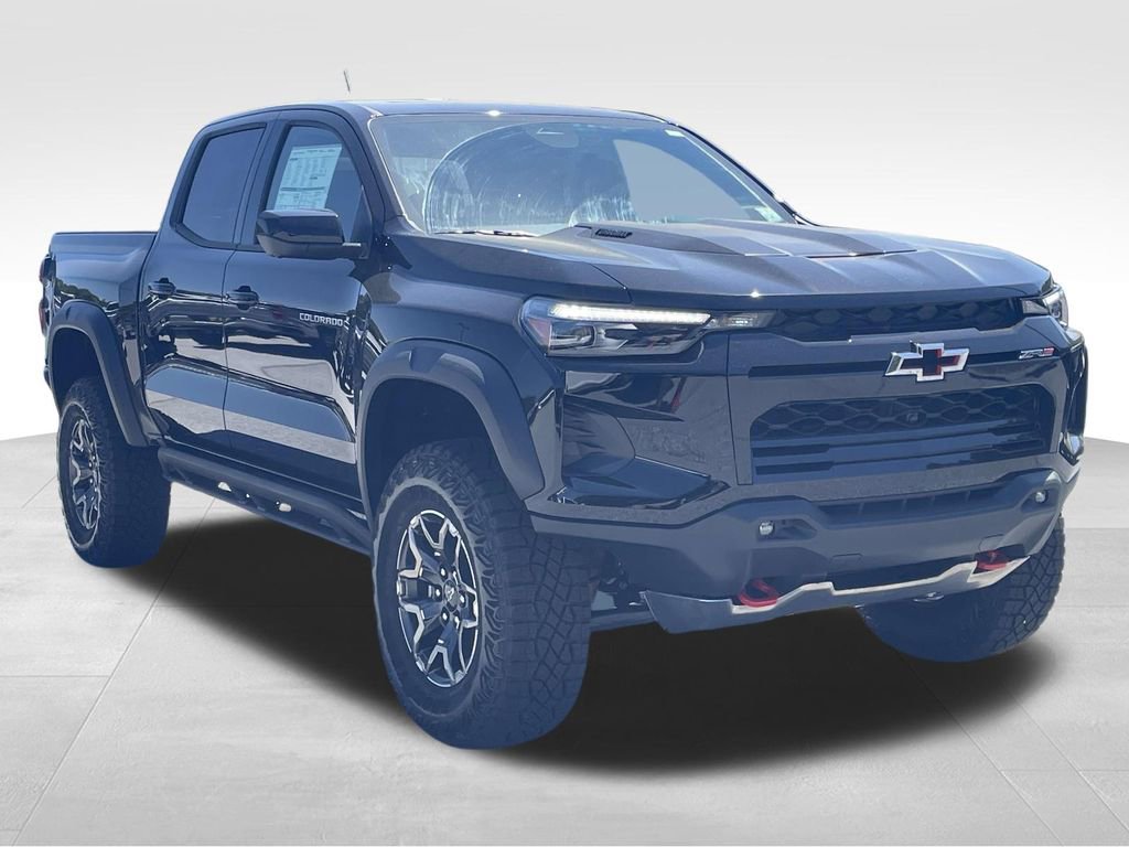 New 2026 Chevrolet Colorado ZR2 w/ Technology Package AWD/4WD video 2