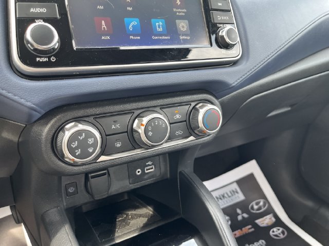 Used 2024 Nissan Versa SV FWD image 19