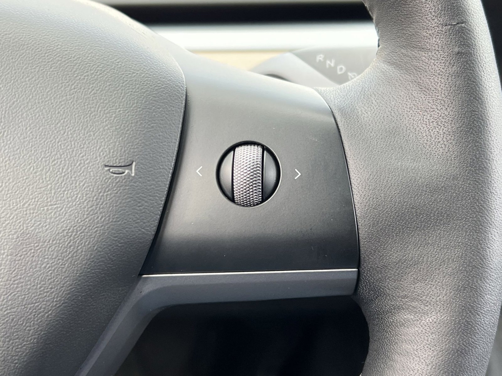 Used 2022 Tesla Model Y Long Range image 29