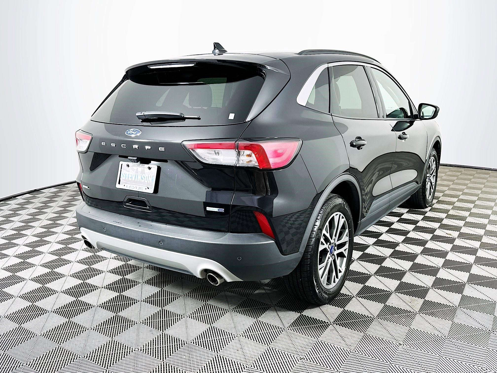 Used 2020 Ford Escape SEL image 7