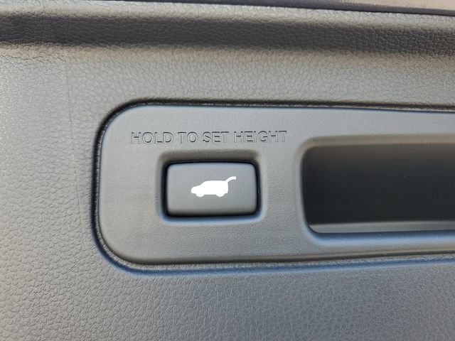 Certified 2025 Honda Pilot Black Edition image 9