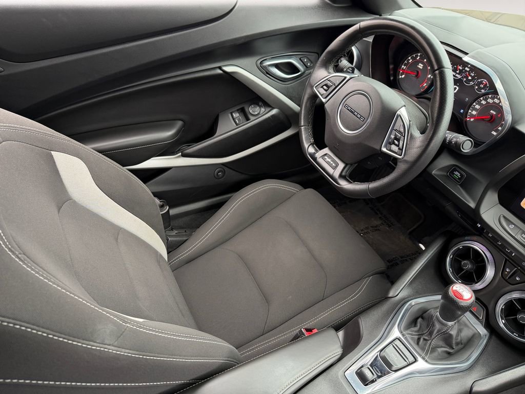 Used 2017 Chevrolet Camaro SS image 15