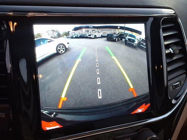 Used 2022 Jeep Grand Cherokee Laredo E w/ Security & Convenience Group image 15