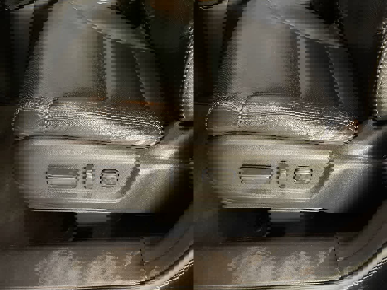 Used 2016 Honda CR-V Touring image 12