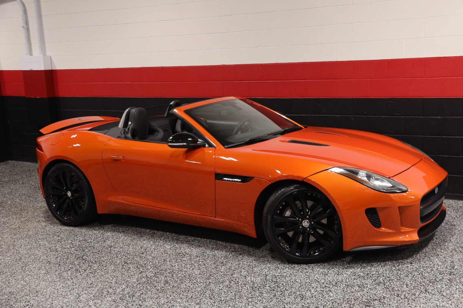 Used 2014 Jaguar F-TYPE Convertible image 2