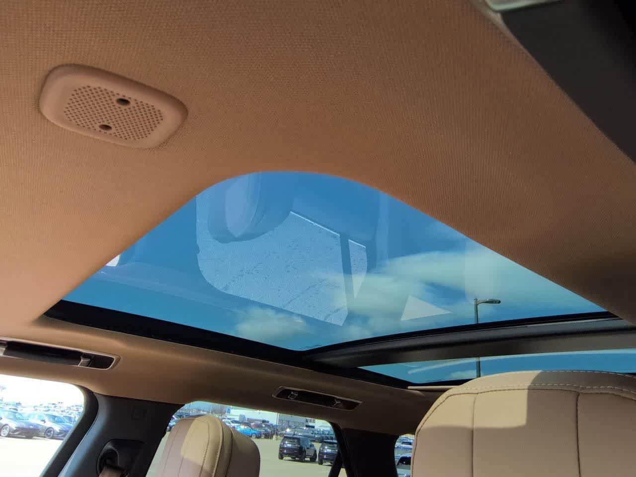 New 2026 Land Rover Range Rover Sport SE AWD/4WD image 19
