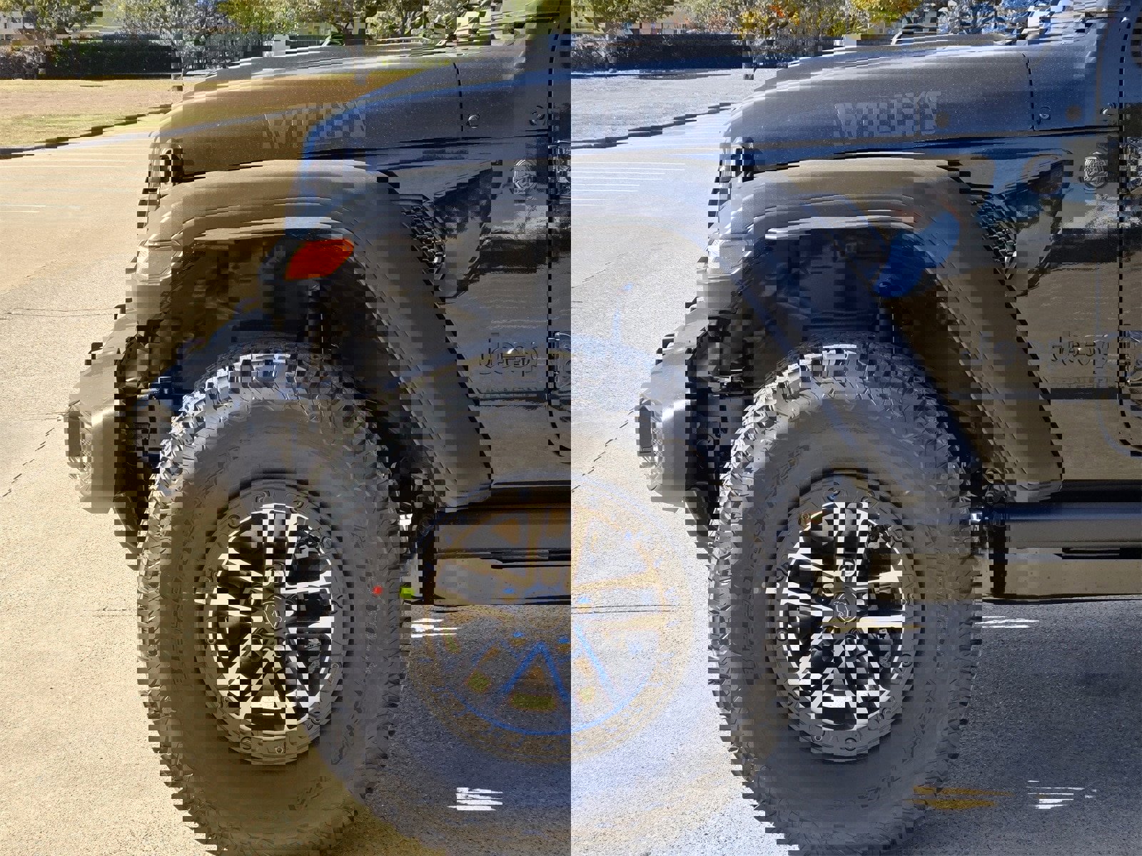 New 2026 Jeep Wrangler Unlimited Sport image 9