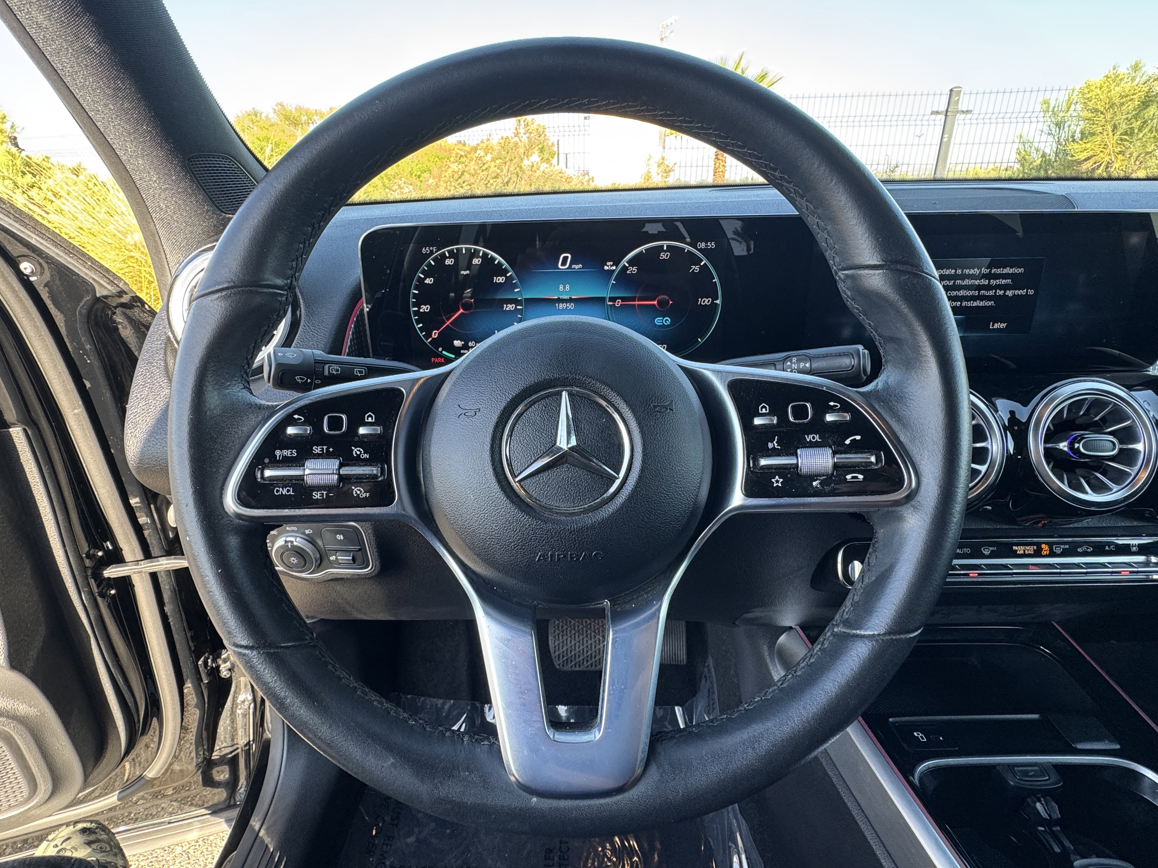 Certified 2023 Mercedes-Benz EQB 300 4MATIC image 23