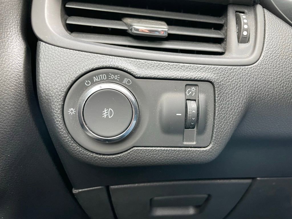 Used 2017 Buick Envision Essence image 45