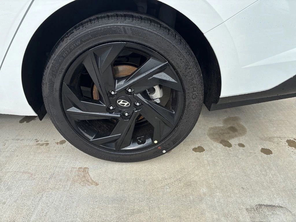 New 2026 Hyundai Elantra Sport FWD image 18