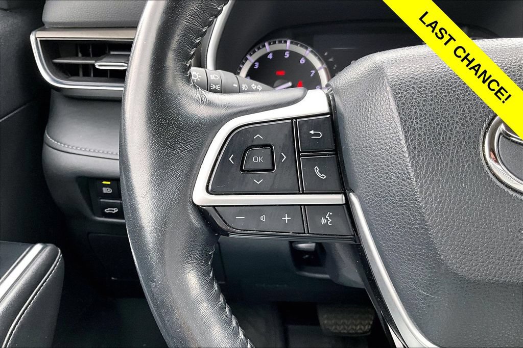 Used 2022 Toyota Highlander Limited AWD/4WD image 18
