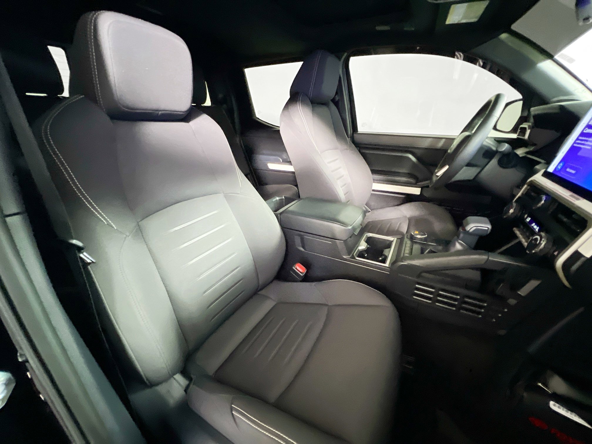 Used 2024 Toyota Tacoma TRD Sport image 31