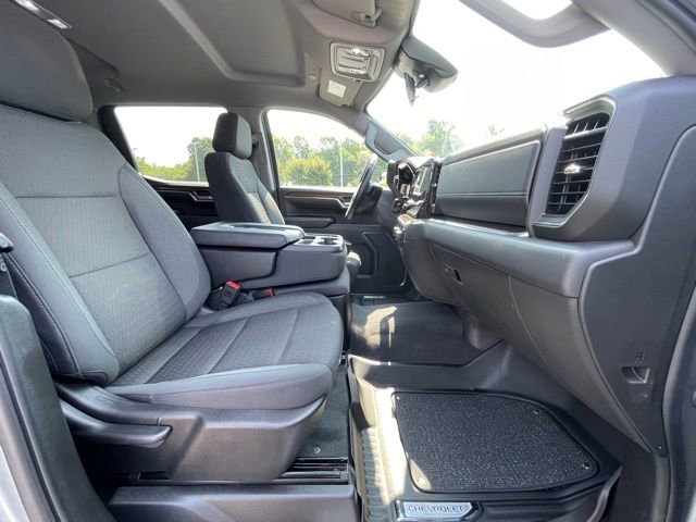 Used 2024 Chevrolet Silverado 1500 LT w/ Z71 Off-Road Package image 24