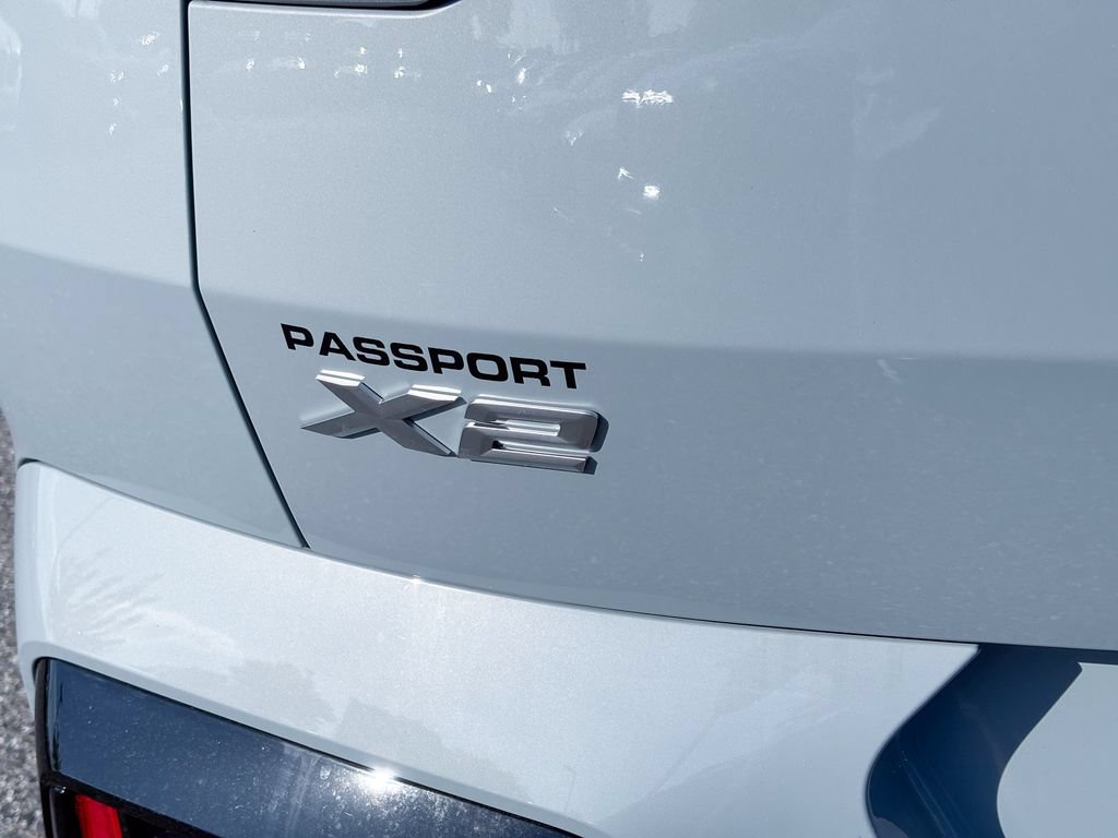 New 2026 BMW X2 xDrive28i AWD/4WD image 6