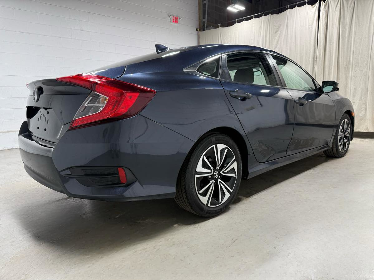 Used 2018 Honda Civic EX-T image 4
