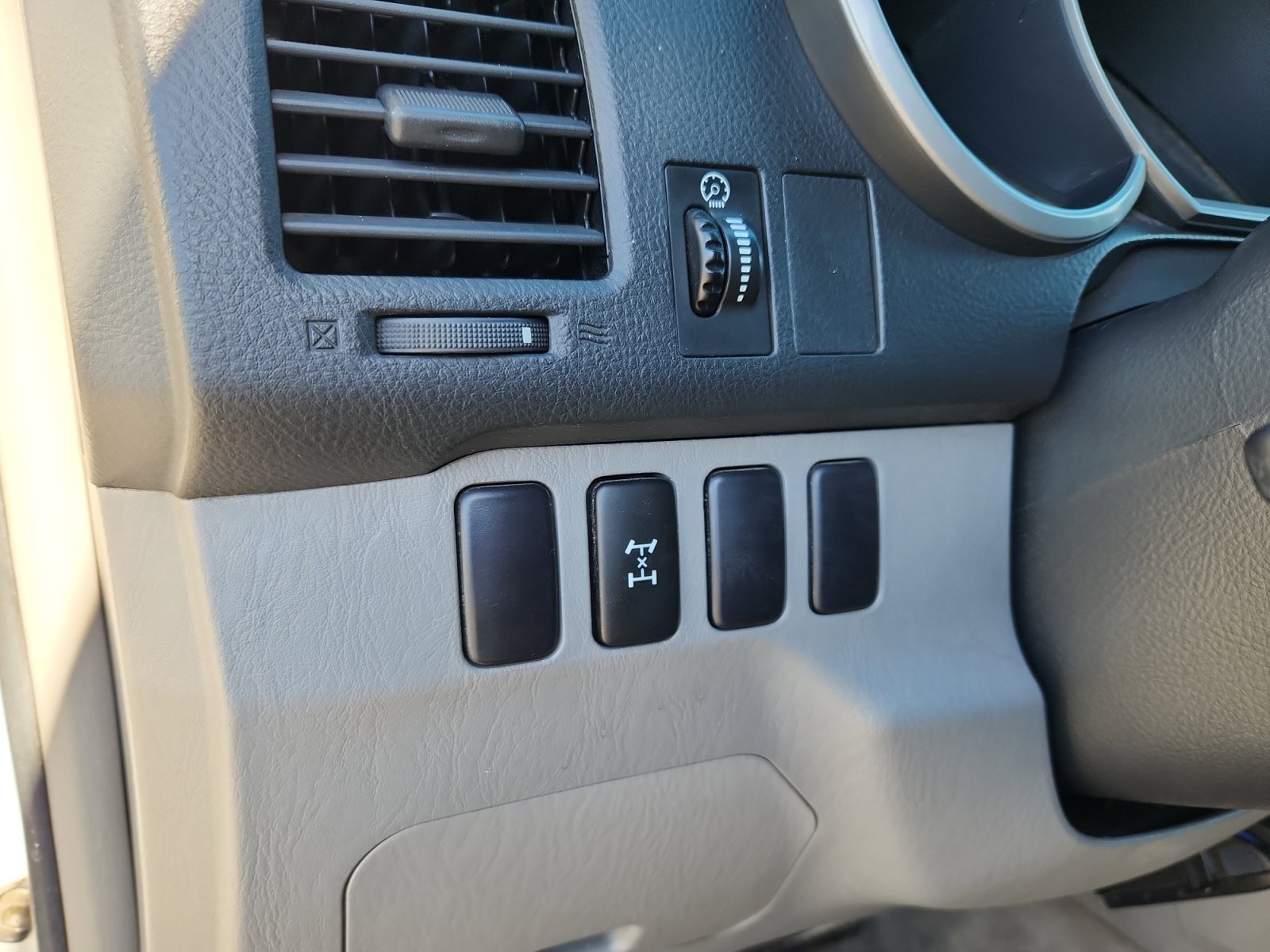 Used 2006 Toyota 4Runner SR5 image 31