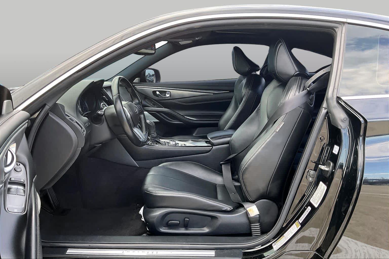 Used 2019 INFINITI Q60 3.0t Luxe AWD/4WD image 7