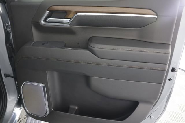 Used 2024 Chevrolet Silverado 1500 High Country w/ High Country Premium Package image 28