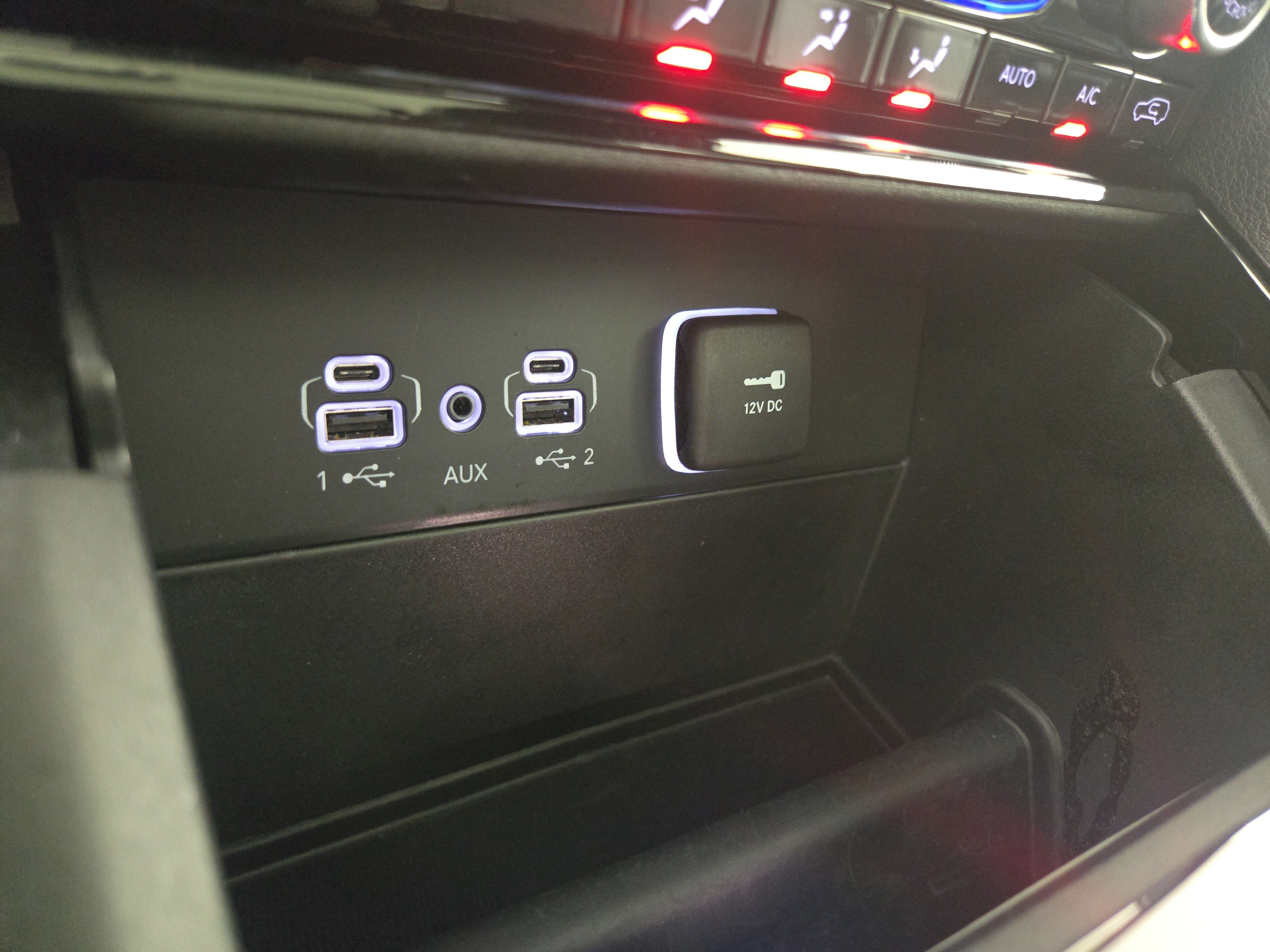 Used 2023 Jeep Grand Cherokee L Overland AWD/4WD image 29