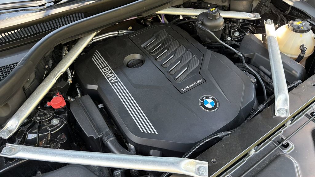 Used 2022 BMW X5 xDrive40i w/ Premium Package image 28