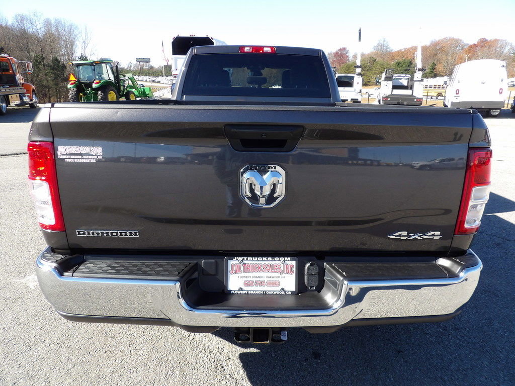 Used 2022 RAM 3500 Big Horn AWD/4WD image 4
