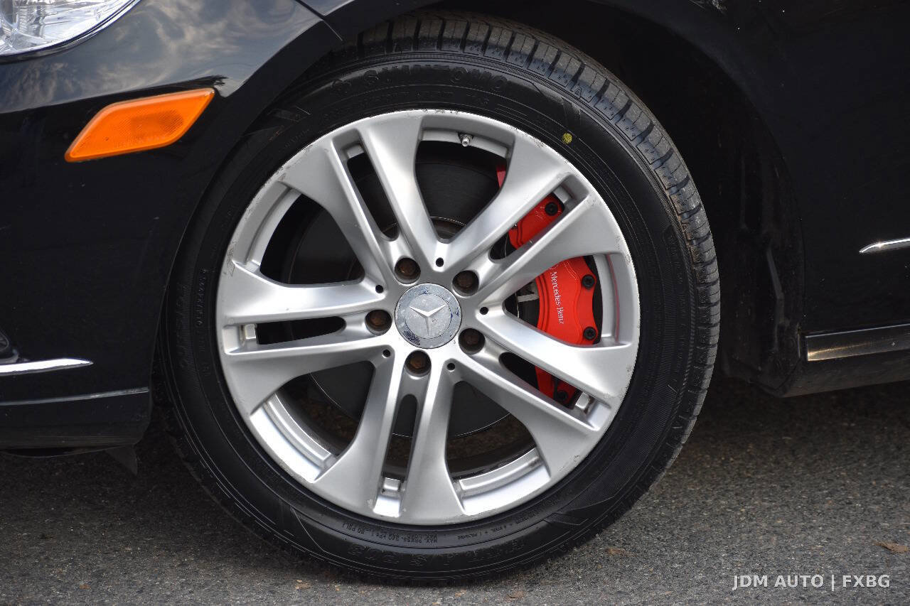 Used 2010 Mercedes-Benz E 350 Sedan image 37