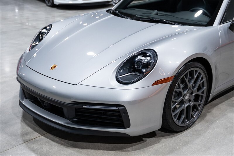 Used 2024 Porsche 911 Carrera T RWD image 11