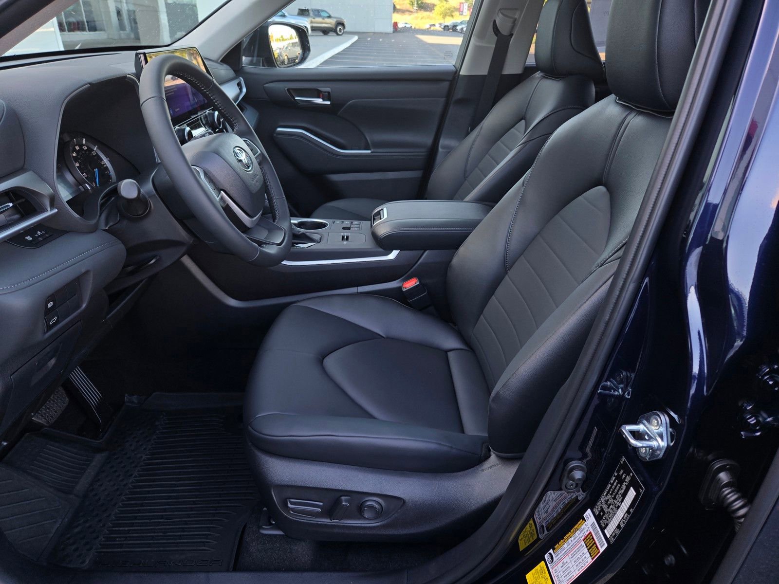 Certified 2026 Toyota Highlander XLE AWD/4WD image 16