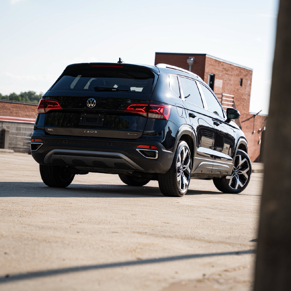 Certified 2023 Volkswagen Taos SEL AWD/4WD image 8