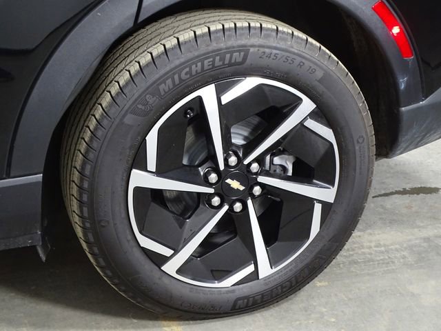 Used 2025 Chevrolet Equinox EV LT image 38