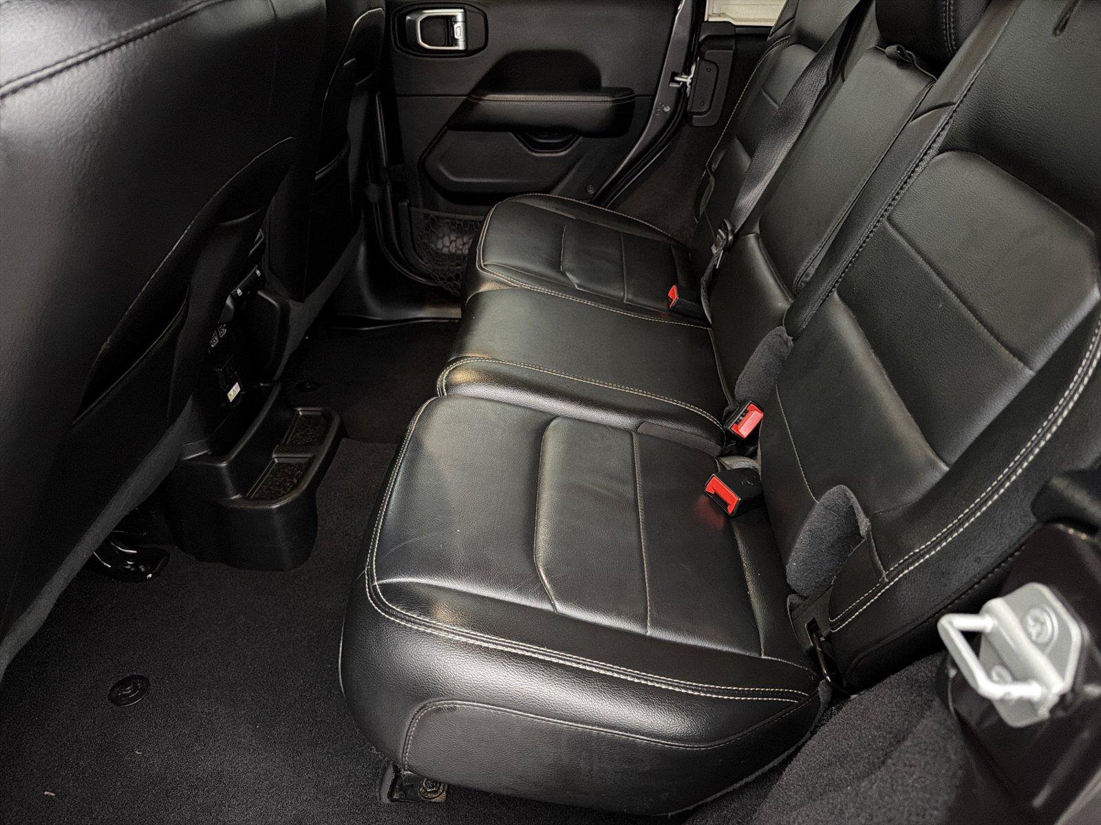 Used 2021 Jeep Wrangler Unlimited Sahara w/ Uconnect 4C Nav & Sound Group AWD/4WD image 20