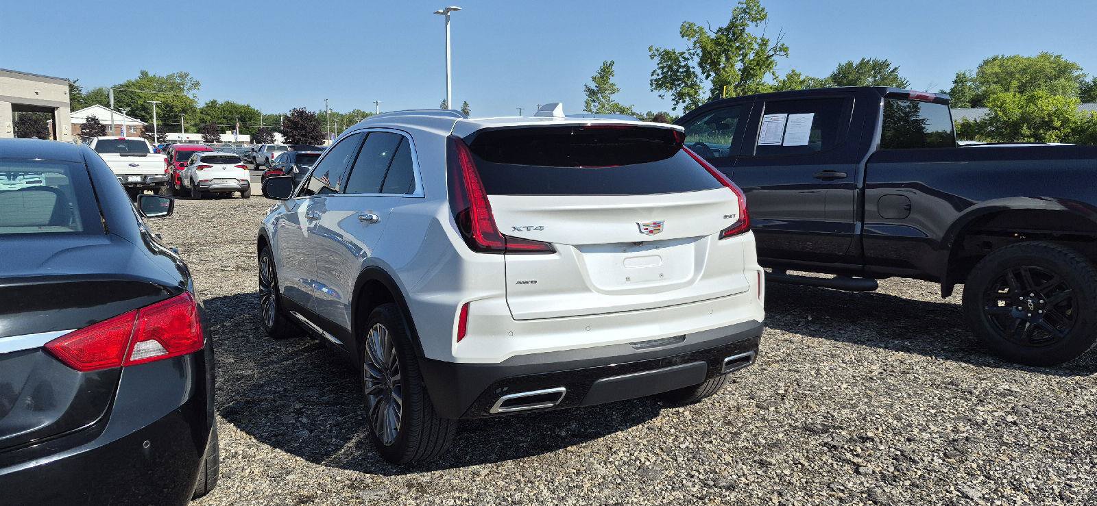 Used 2024 Cadillac XT4 Premium Luxury AWD/4WD image 4
