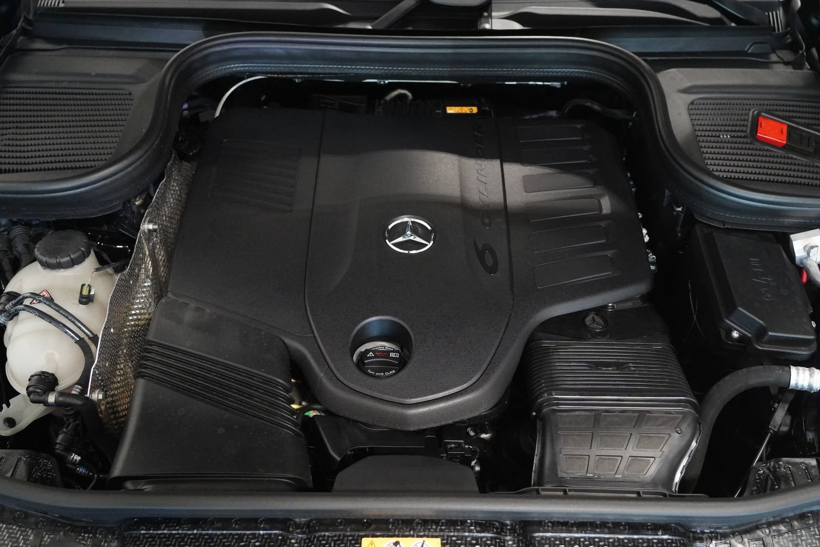 Used 2026 Mercedes-Benz GLS 450 4MATIC image 30