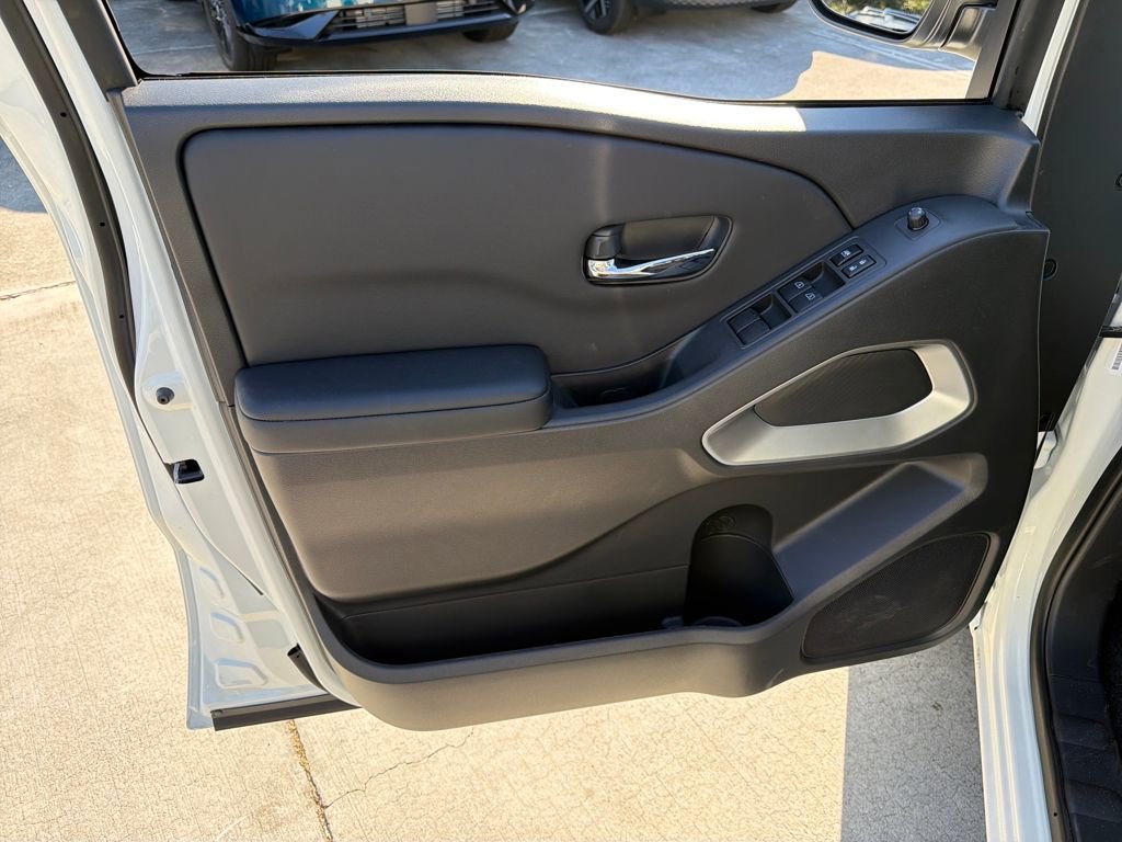 New 2026 Nissan Frontier SV w/ SV Convenience Package AWD/4WD image 16