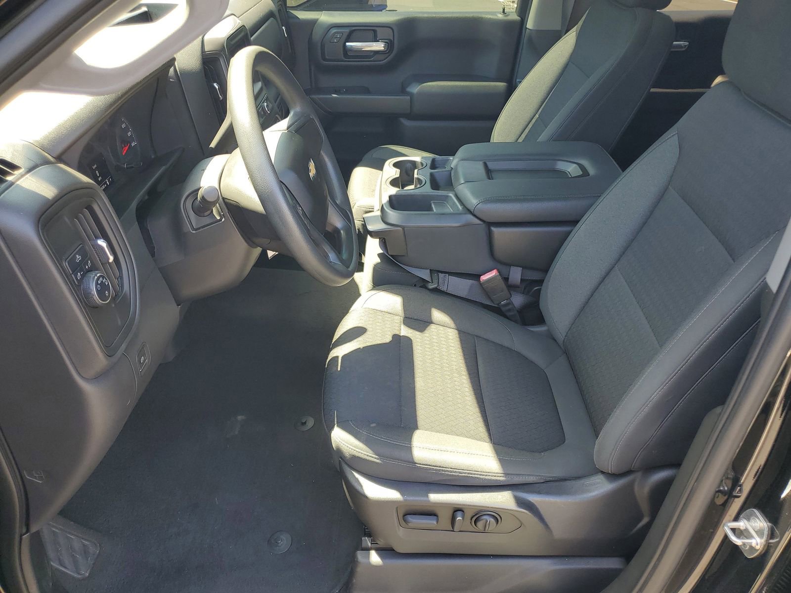 Used 2022 Chevrolet Silverado 1500 Custom image 5