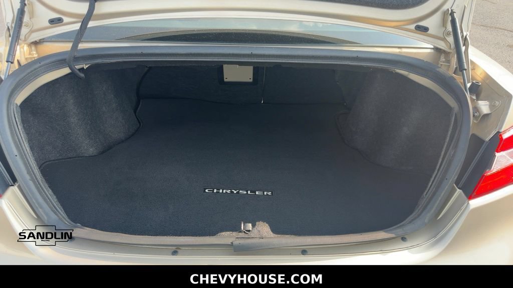 Used 2013 Chrysler 200 Touring FWD image 17