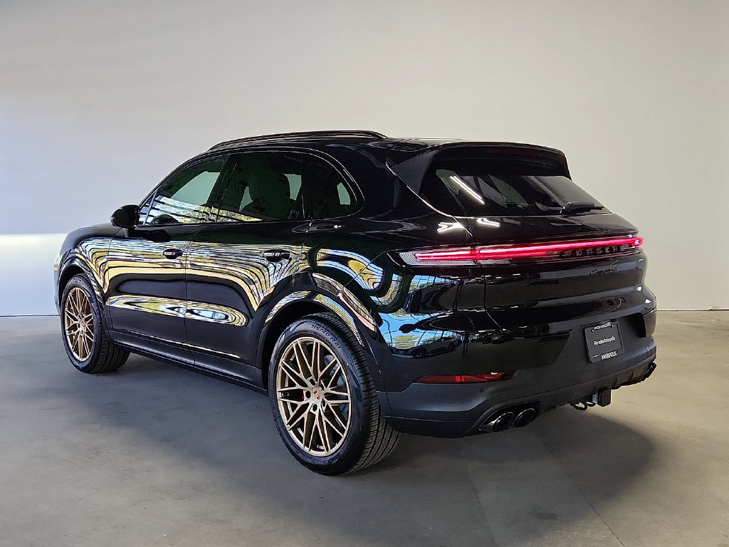 New 2027 Porsche Cayenne S AWD/4WD image 3
