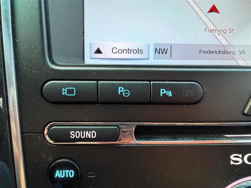 Used 2017 Ford Explorer Limited w/ Equipment Group 303A image 31