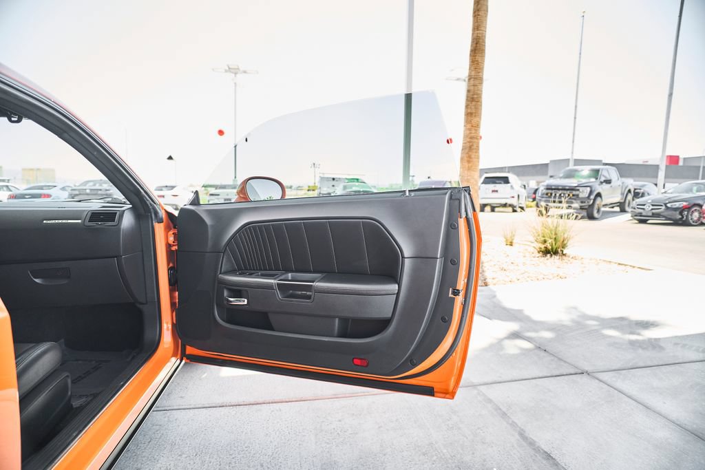 Used 2014 Dodge Challenger R/T RWD image 13