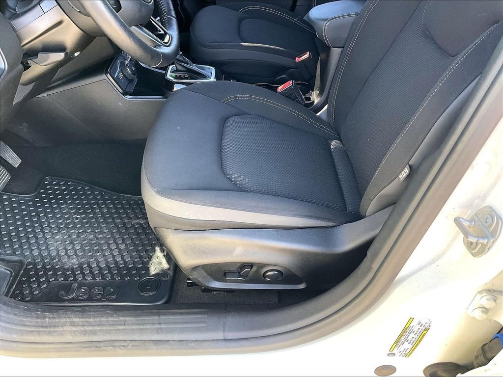 Used 2022 Jeep Renegade Altitude w/ Convenience Group AWD/4WD image 31