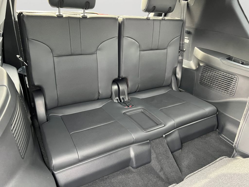 New 2026 Lexus LX 700h Luxury image 8