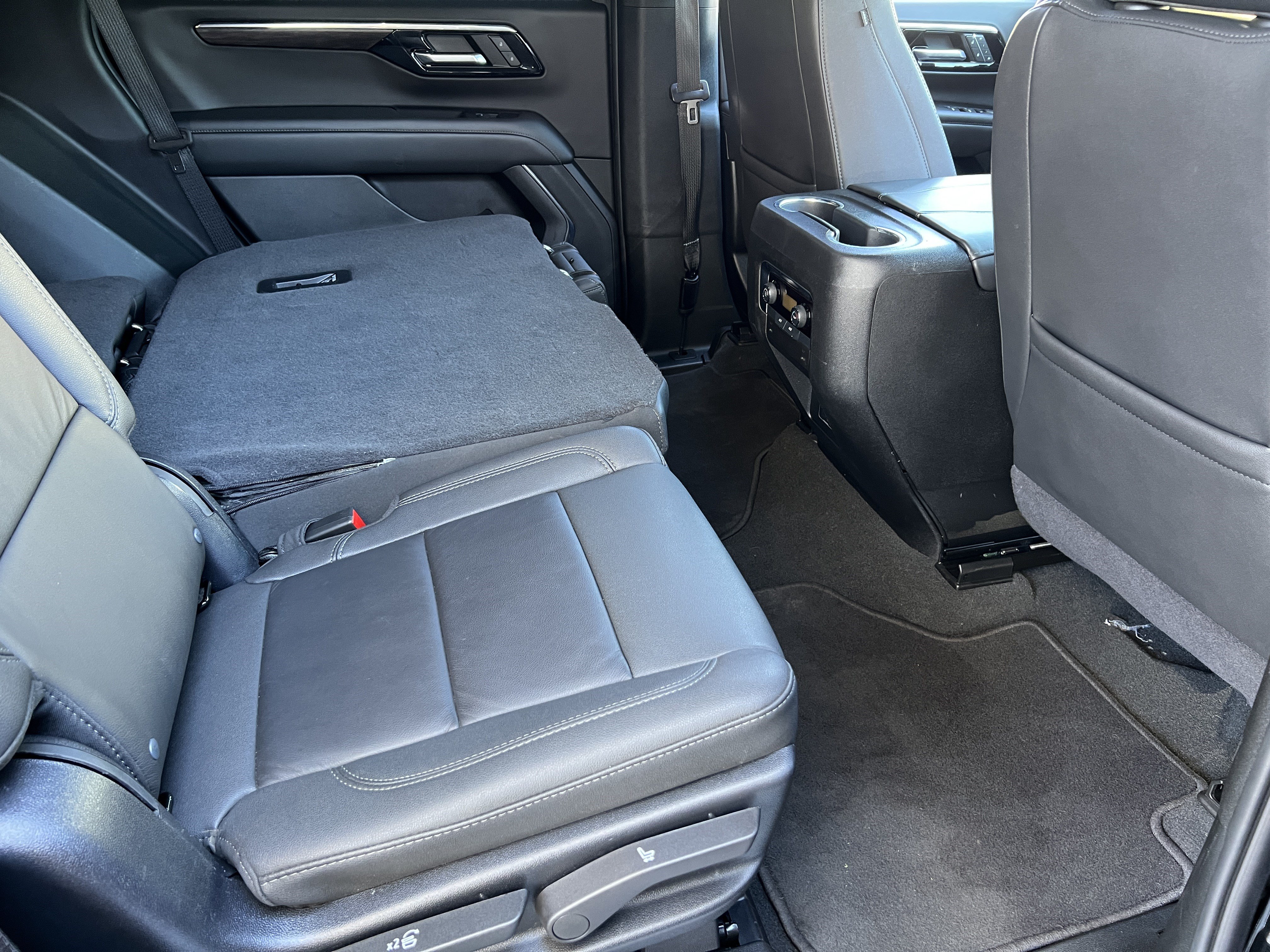 Used 2025 Chevrolet Tahoe LT AWD/4WD image 24