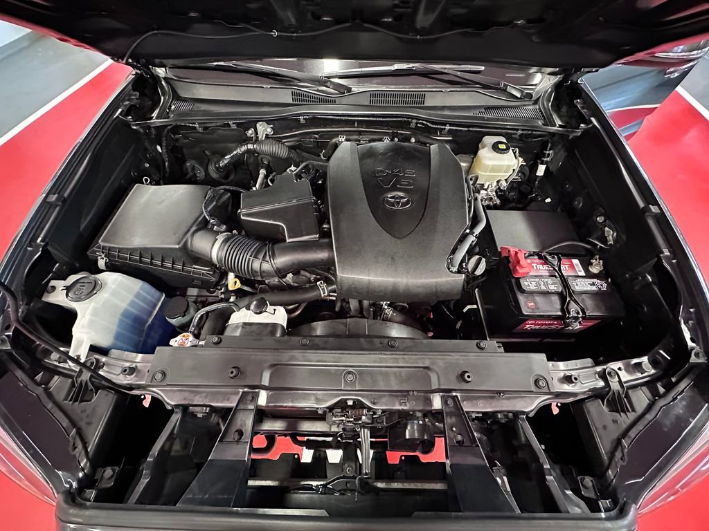 Used 2021 Toyota Tacoma TRD Off-Road w/ TRD Premium Off Road Package image 9