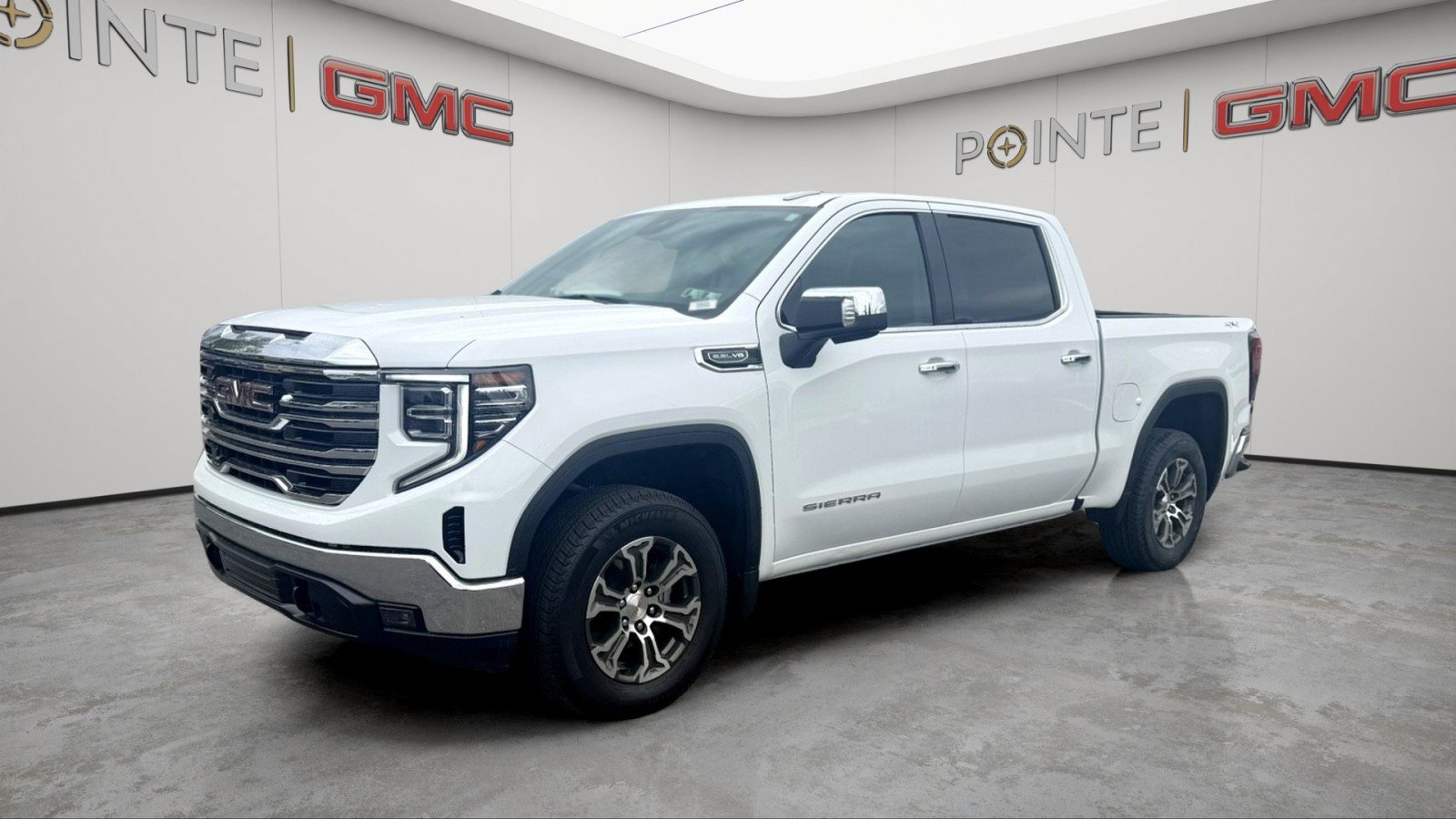 Used 2026 GMC Sierra 1500 SLT AWD/4WD image 3
