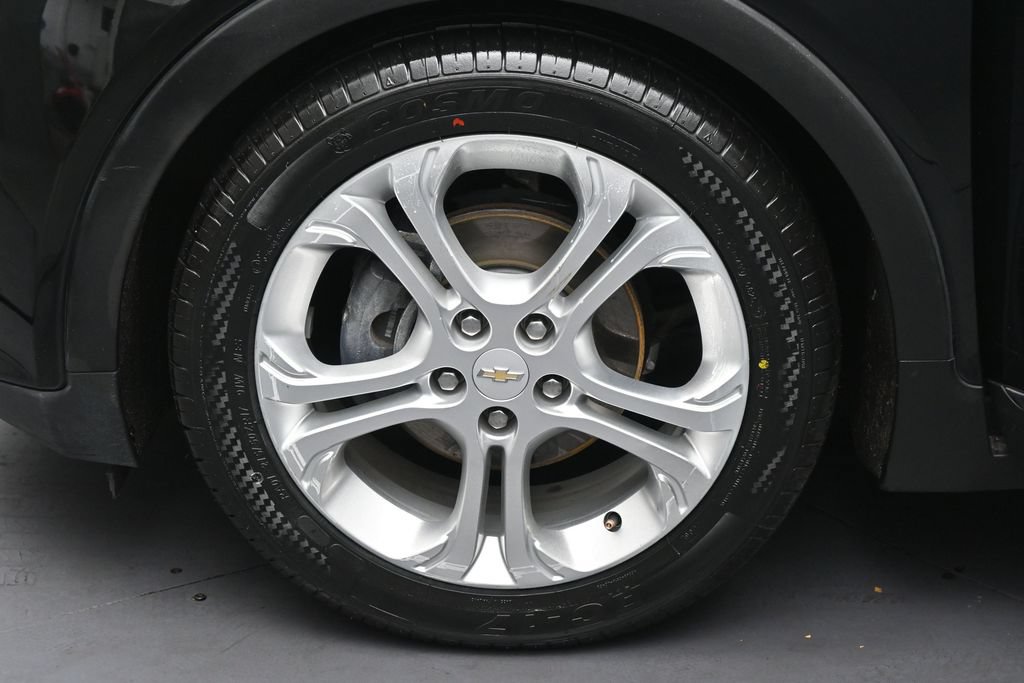 Used 2018 Chevrolet Bolt LT FWD image 35