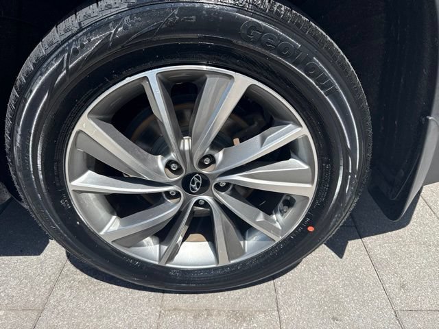 Used 2019 Hyundai Santa Fe Limited AWD/4WD image 9
